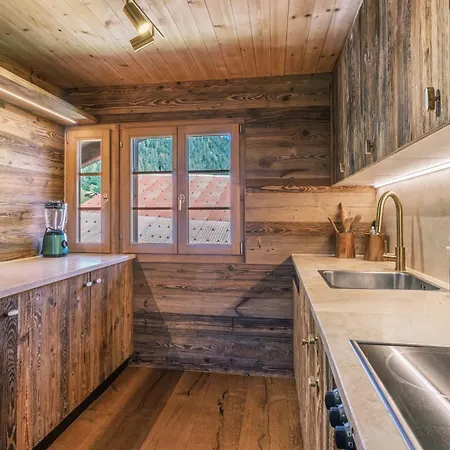 Chalet Ananda, Bei Gstaad Lauenen