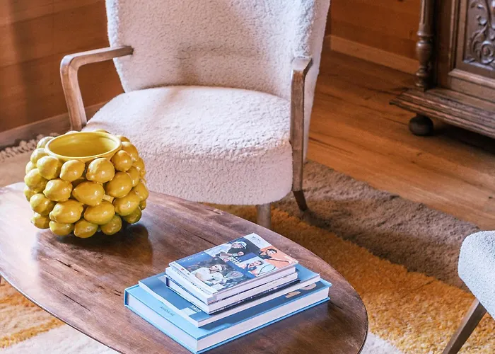 Ananda, Bei Gstaad Σαλέ *